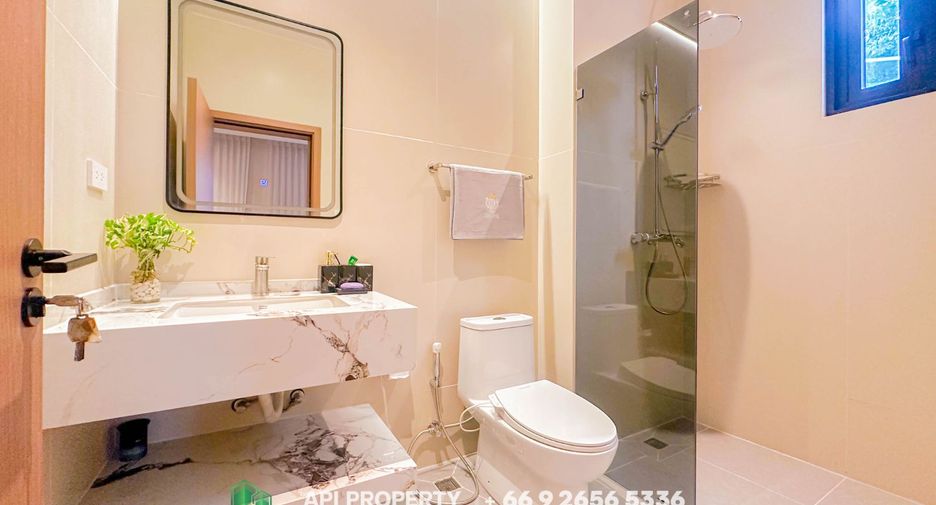 Casa en venta de 5 habitaciones en Bang Lamung, Chonburi