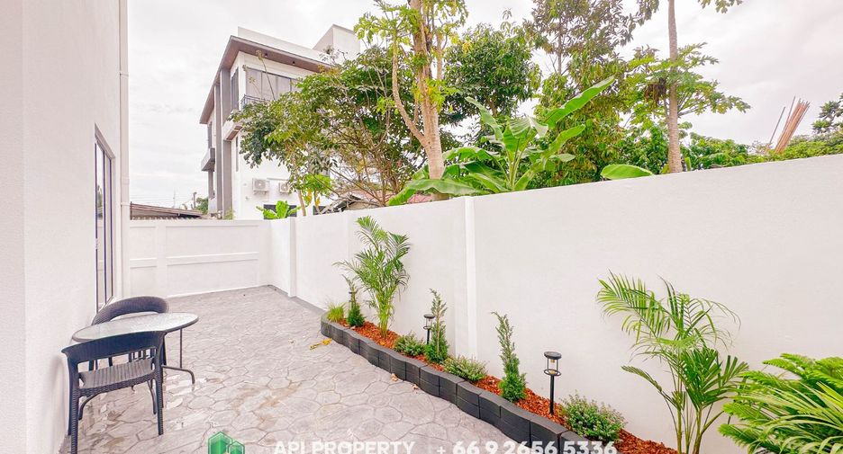 Casa en venta de 5 habitaciones en Bang Lamung, Chonburi