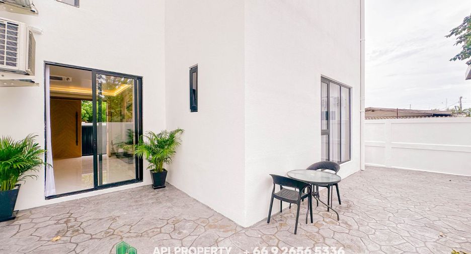 Casa en venta de 5 habitaciones en Bang Lamung, Chonburi