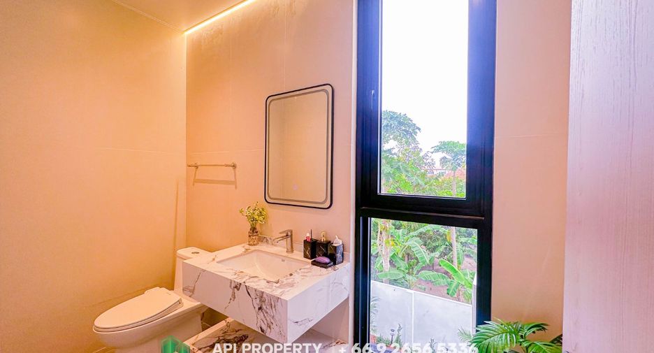 Casa en venta de 5 habitaciones en Bang Lamung, Chonburi