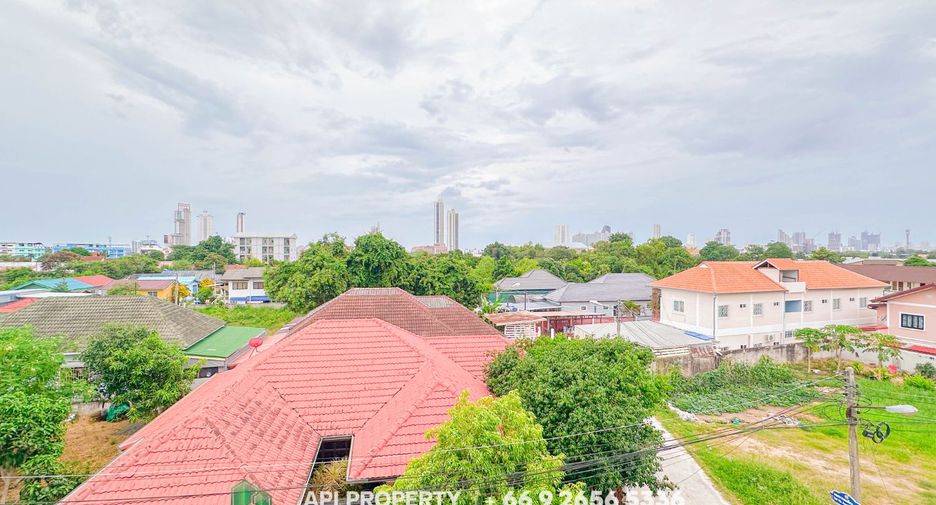 Casa en venta de 5 habitaciones en Bang Lamung, Chonburi