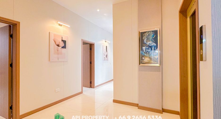 Casa en venta de 5 habitaciones en Bang Lamung, Chonburi
