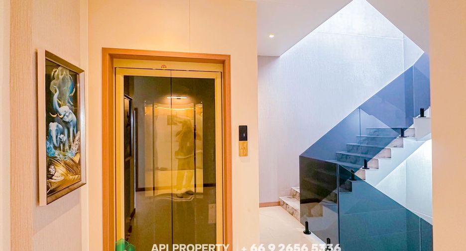 Casa en venta de 5 habitaciones en Bang Lamung, Chonburi