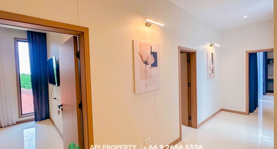 Casa en venta de 5 habitaciones en Bang Lamung, Chonburi