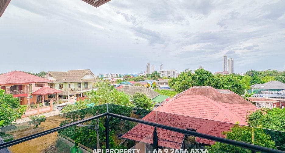 Casa en venta de 5 habitaciones en Bang Lamung, Chonburi