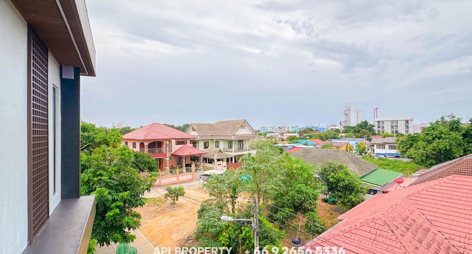 Casa en venta de 5 habitaciones en Bang Lamung, Chonburi