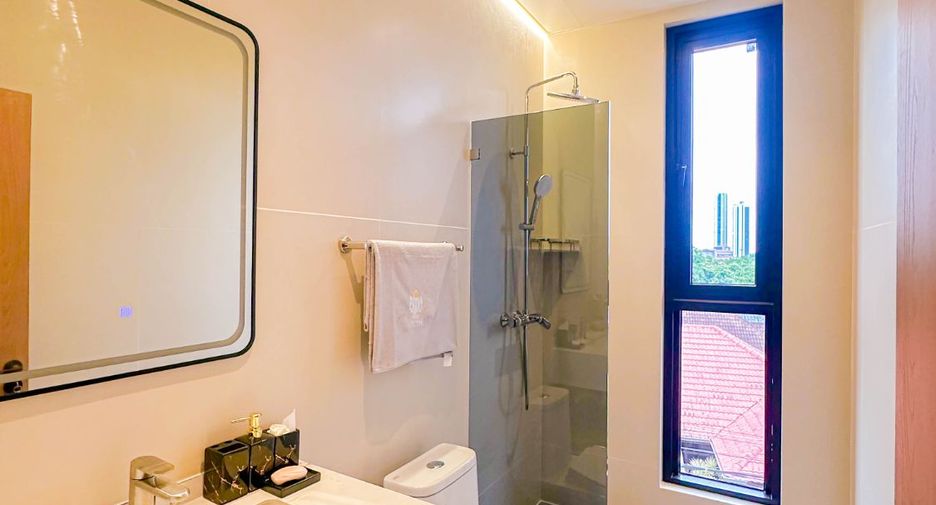 Casa en venta de 5 habitaciones en Bang Lamung, Chonburi