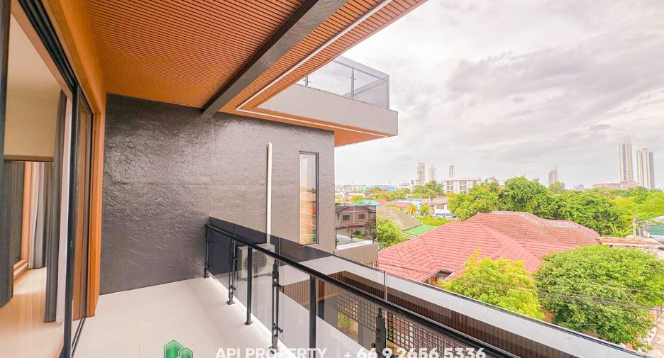 Casa en venta de 5 habitaciones en Bang Lamung, Chonburi