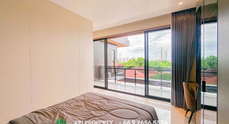 Casa en venta de 5 habitaciones en Bang Lamung, Chonburi