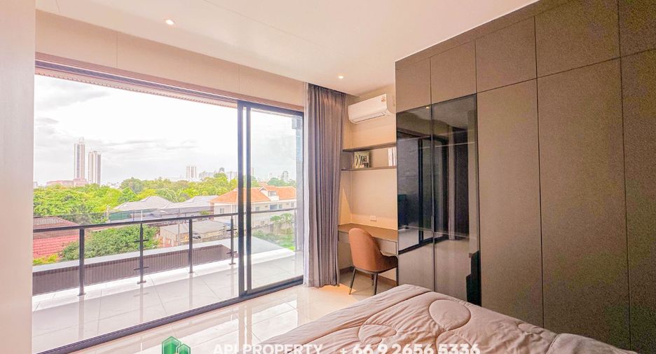 Casa en venta de 5 habitaciones en Bang Lamung, Chonburi