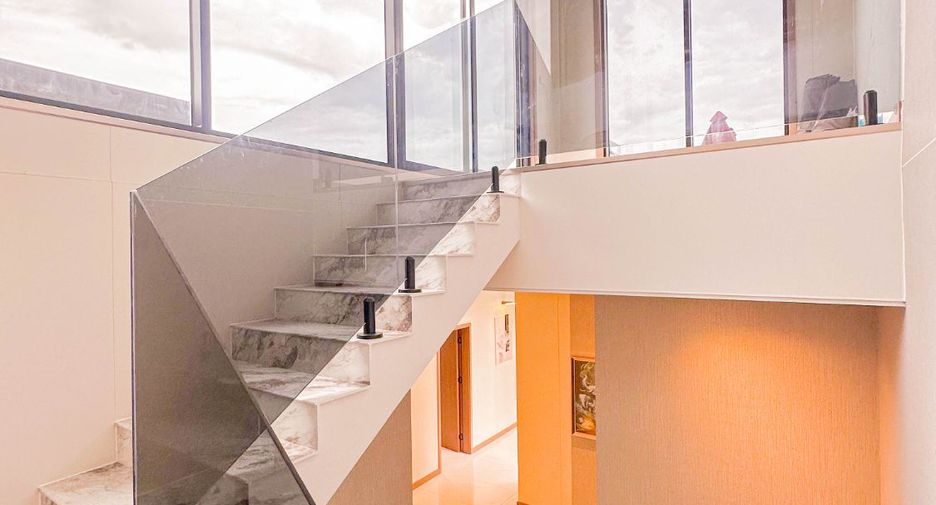 Casa en venta de 5 habitaciones en Bang Lamung, Chonburi