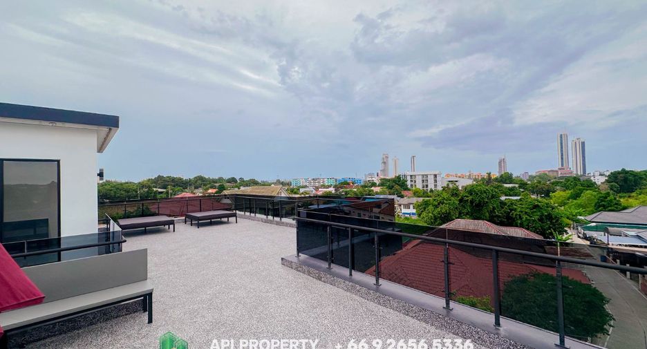 Casa en venta de 5 habitaciones en Bang Lamung, Chonburi