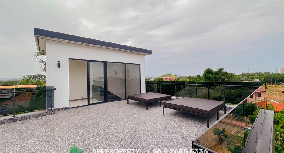 Casa en venta de 5 habitaciones en Bang Lamung, Chonburi