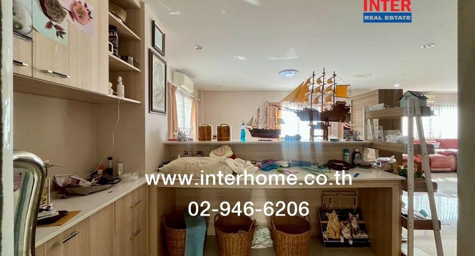For sale 4 bedrooms house in Khlong Sam Wa, Bangkok