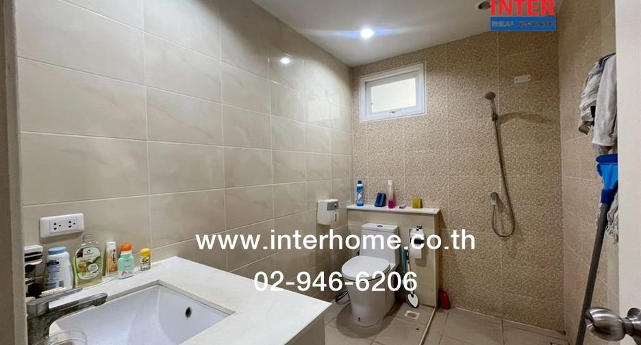 For sale 4 bedrooms house in Khlong Sam Wa, Bangkok
