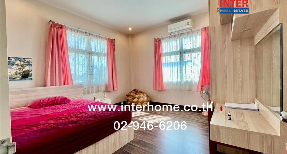 For sale 4 bedrooms house in Khlong Sam Wa, Bangkok