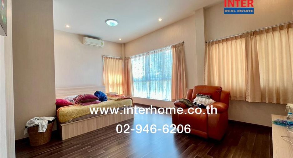 For sale 4 bedrooms house in Khlong Sam Wa, Bangkok