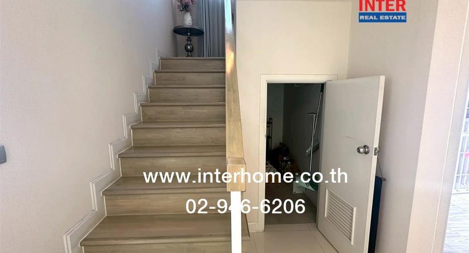 For sale 4 bedrooms house in Lat Krabang, Bangkok