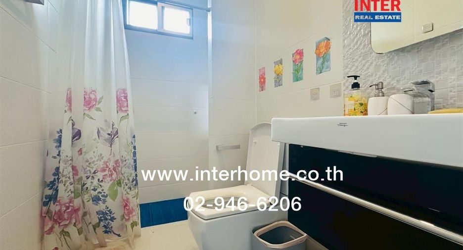For sale 4 bedrooms house in Lat Krabang, Bangkok