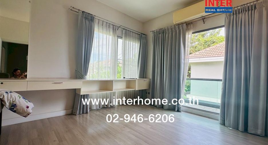 For sale 4 bedrooms house in Lat Krabang, Bangkok