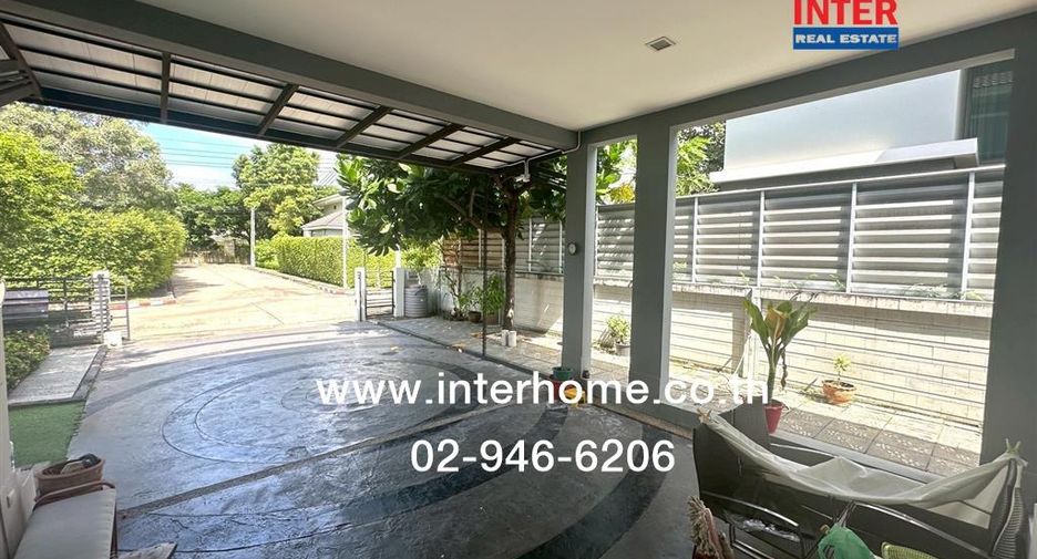 For sale 4 bedrooms house in Lat Krabang, Bangkok