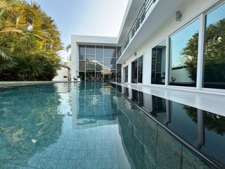 For rent and for sale 5 bedrooms villa in Bang Lamung, Chonburi