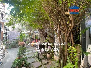 For sale 3 bedrooms house in Phaya Thai, Bangkok