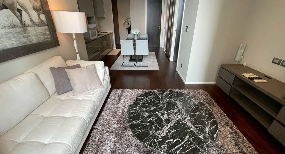 For rent 2 bedrooms condo in Khlong Toei, Bangkok