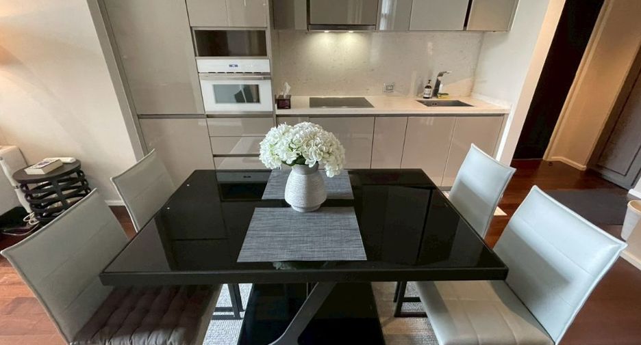 For rent 2 bedrooms condo in Khlong Toei, Bangkok