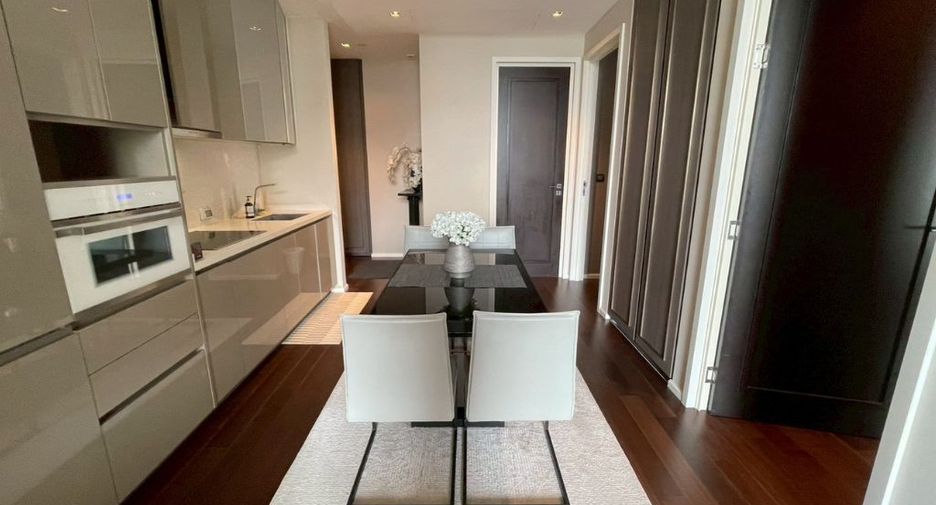 For rent 2 bedrooms condo in Khlong Toei, Bangkok