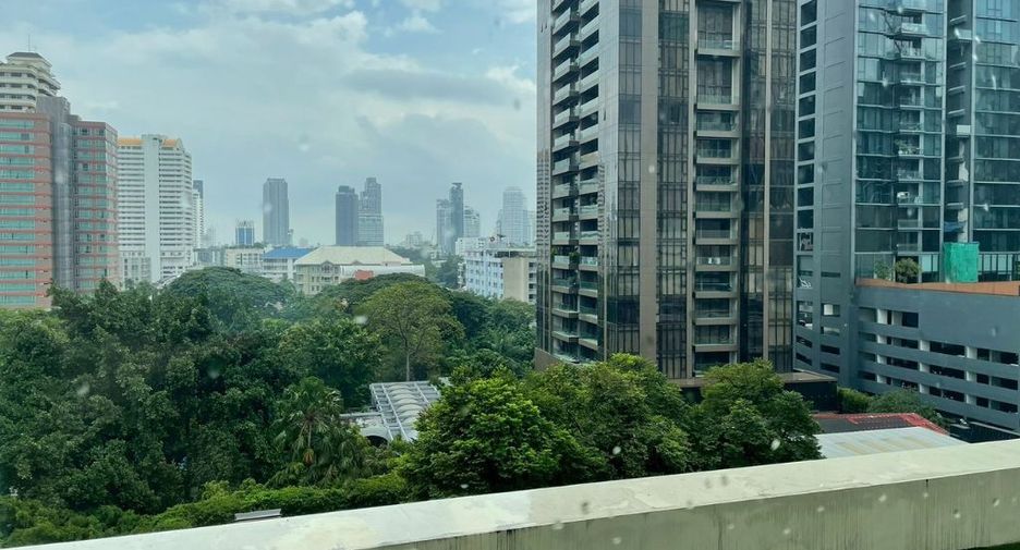 For rent 2 bedrooms condo in Khlong Toei, Bangkok