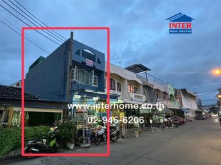 For sale 2 bedrooms retail Space in Mueang Samut Prakan, Samut Prakan