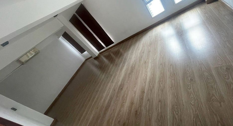 For rent 10 bedrooms retail Space in Suan Luang, Bangkok