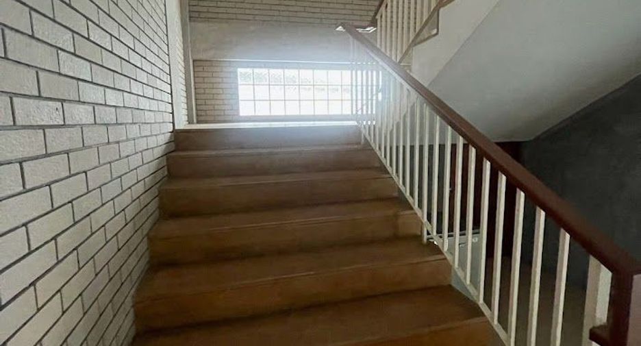 For rent 10 bedrooms retail Space in Suan Luang, Bangkok