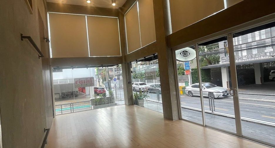 For rent 10 bedrooms retail Space in Suan Luang, Bangkok