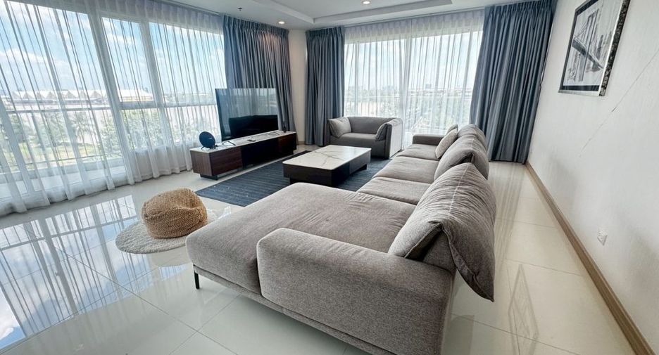 For rent 3 bedrooms condo in Yan Nawa, Bangkok