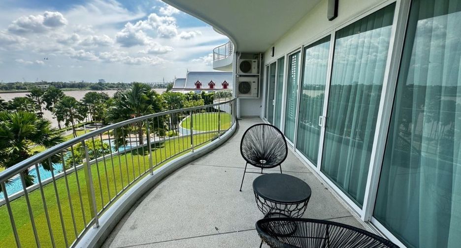 For rent 3 bedrooms condo in Yan Nawa, Bangkok