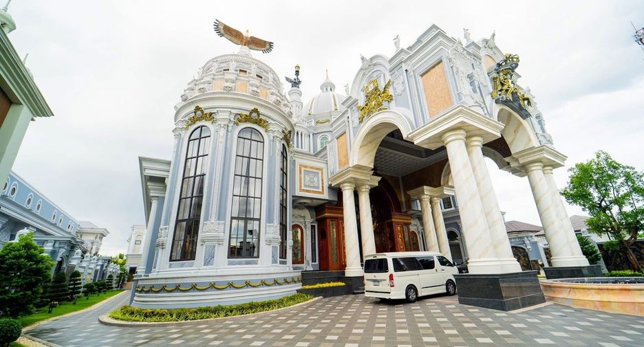 Haus zum Kauf mit 9 Zimmer in Thawi Watthana, Bangkok