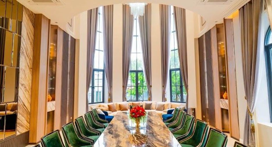 Haus zum Kauf mit 9 Zimmer in Thawi Watthana, Bangkok