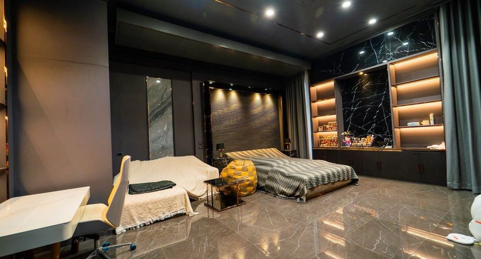Haus zum Kauf mit 9 Zimmer in Thawi Watthana, Bangkok