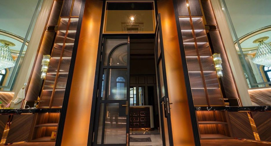 Haus zum Kauf mit 9 Zimmer in Thawi Watthana, Bangkok