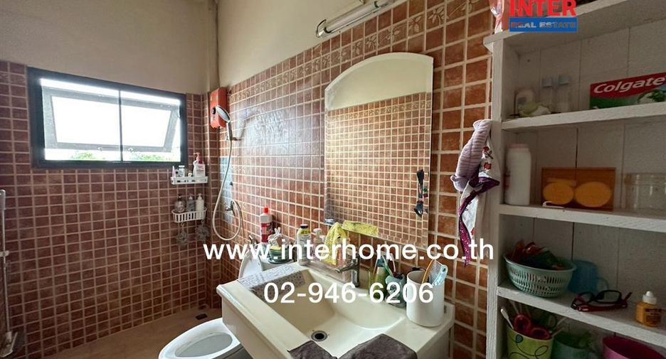 Haus zum Kauf mit 3 Zimmer in Sam Khok, Pathum Thani