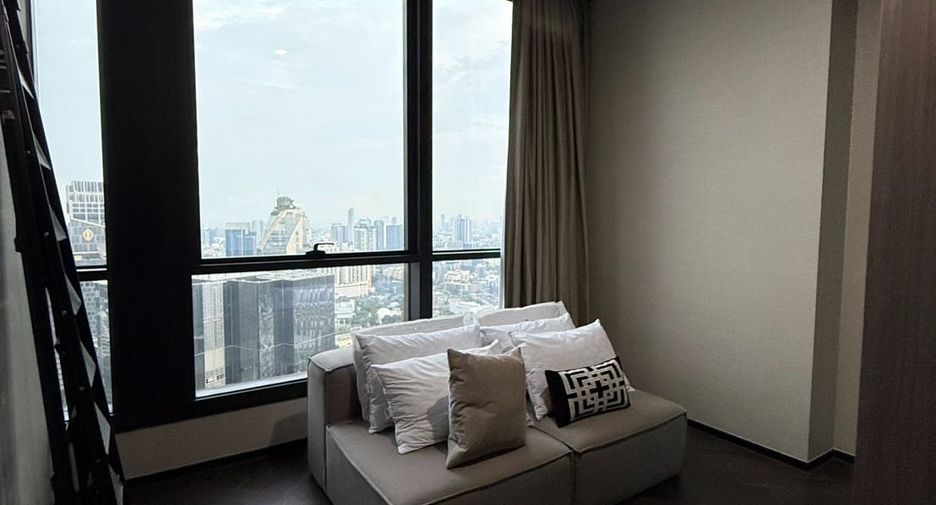 For rent 3 bedrooms condo in Khlong Toei, Bangkok