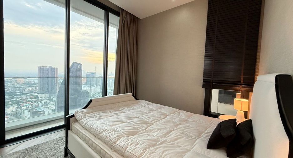 For rent 3 bedrooms condo in Khlong Toei, Bangkok