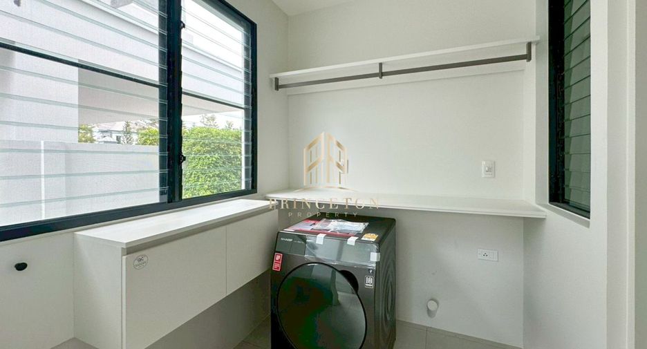 For rent and for sale 4 bedrooms house in Bang Phli, Samut Prakan