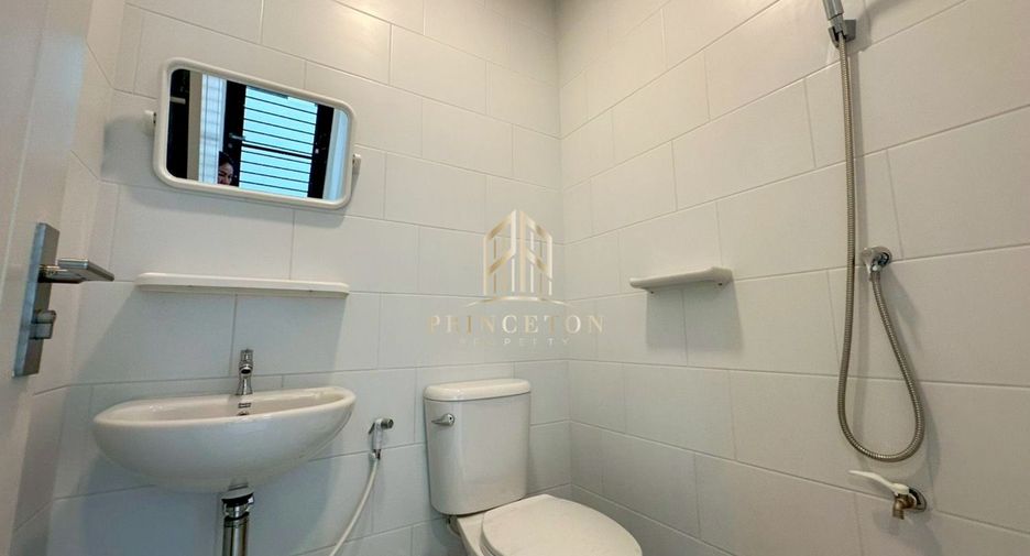 For rent and for sale 4 bedrooms house in Bang Phli, Samut Prakan