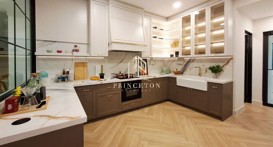 For sale 4 bedrooms house in Bang Phli, Samut Prakan
