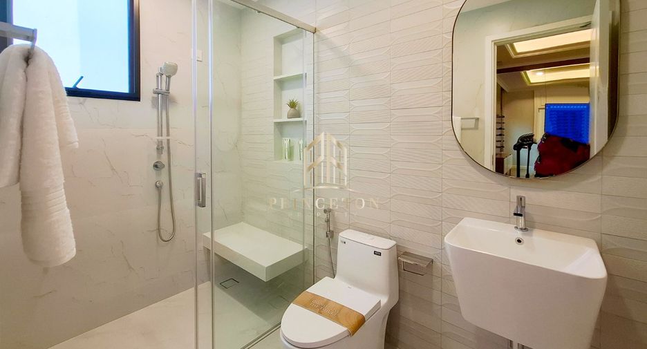 For sale 5 bedrooms house in Bang Phli, Samut Prakan