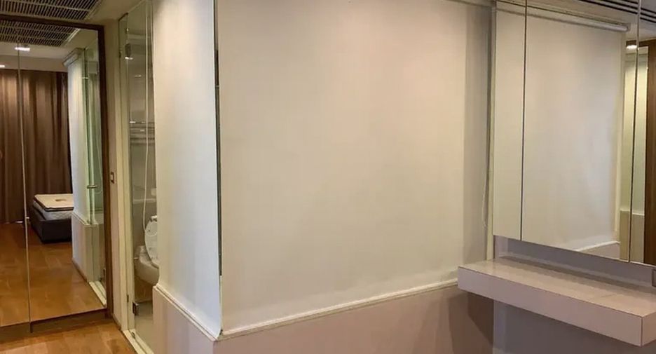 For sale 1 bed condo in Sathon, Bangkok
