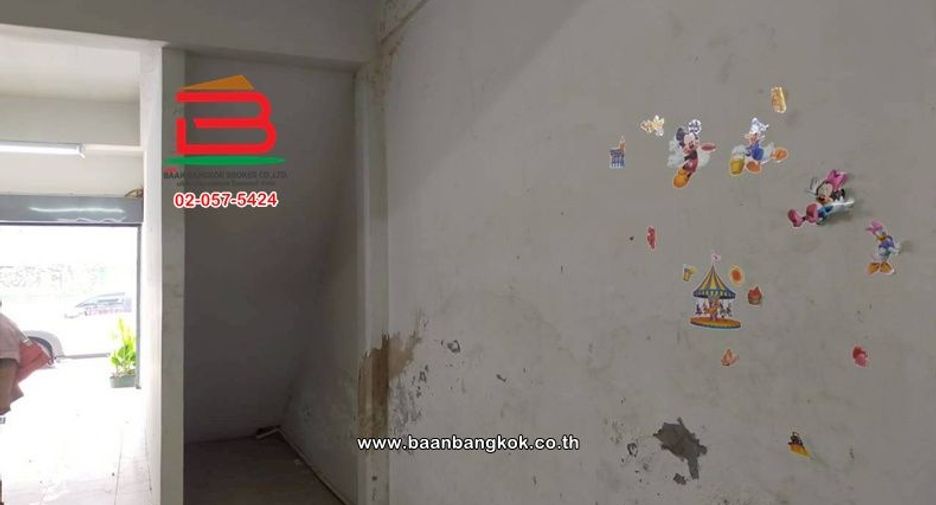 For sale 4 bedrooms retail Space in Ratchathewi, Bangkok